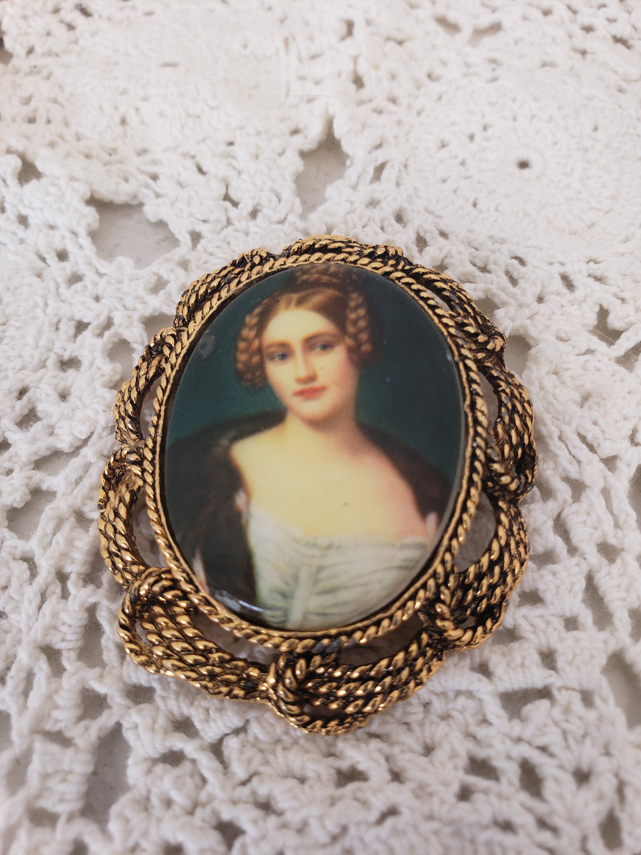 Broche Vintage Portrait Femme - Sérigraphie, Bijou Ancien, Occasion