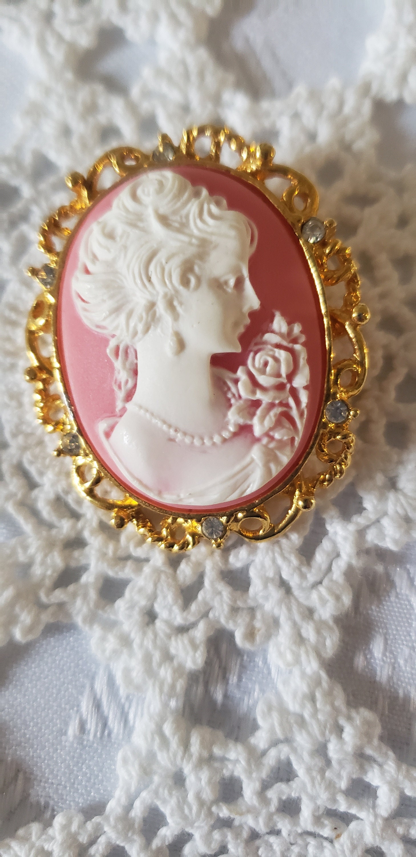 Vintage Cameo Brooch Pendant: White Lady, Pink Backdrop, Gold