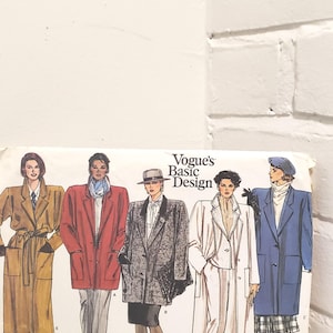 Manteau Vogue Basic Design 1446, coupe ample, non coupé, tailles 14 à 18.