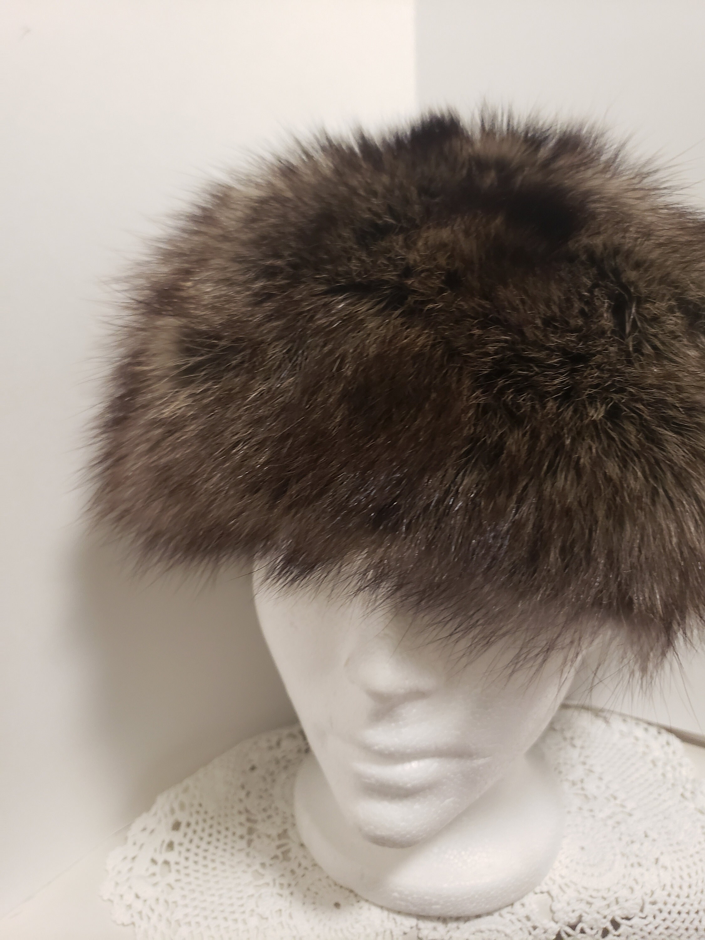 Vintage Racoon Mowhawk Style Hat from Canada 21.50\