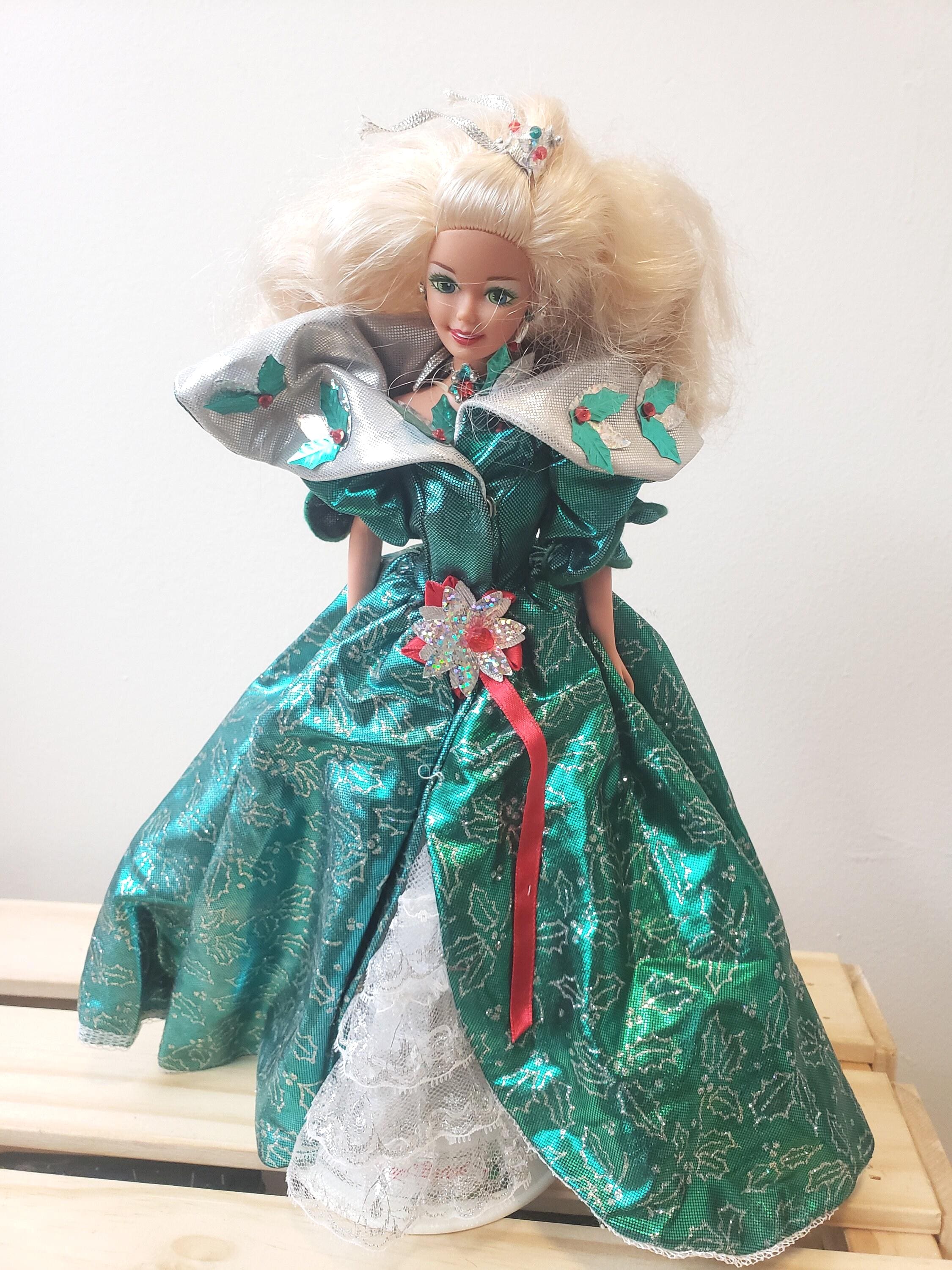 Vintage 1995 Happy Holiday Barbie Green Holly Dress, Accessories