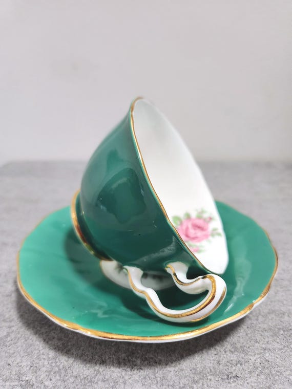 Adderley BONE CHINA ティーカップ・皿セット　ヴィンテージ Vintage Adderley Green Bone China Teacup, Floral Interior - Etsy