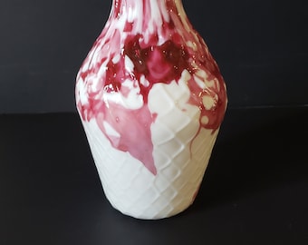 White Ruffle Vase With Red Splatter Pattern Art Vase Modern Home Decor Stunning White Vase with Red Splash Pattern Decorative Gift Art Vase