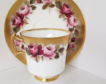 Royal Chelsea Tea Cup With Saucer Red Pink Roses Gold Gilt Vintage Rose Tea Cup Shabby Chic Gift items Vintage Tea Cups for Mothers Day