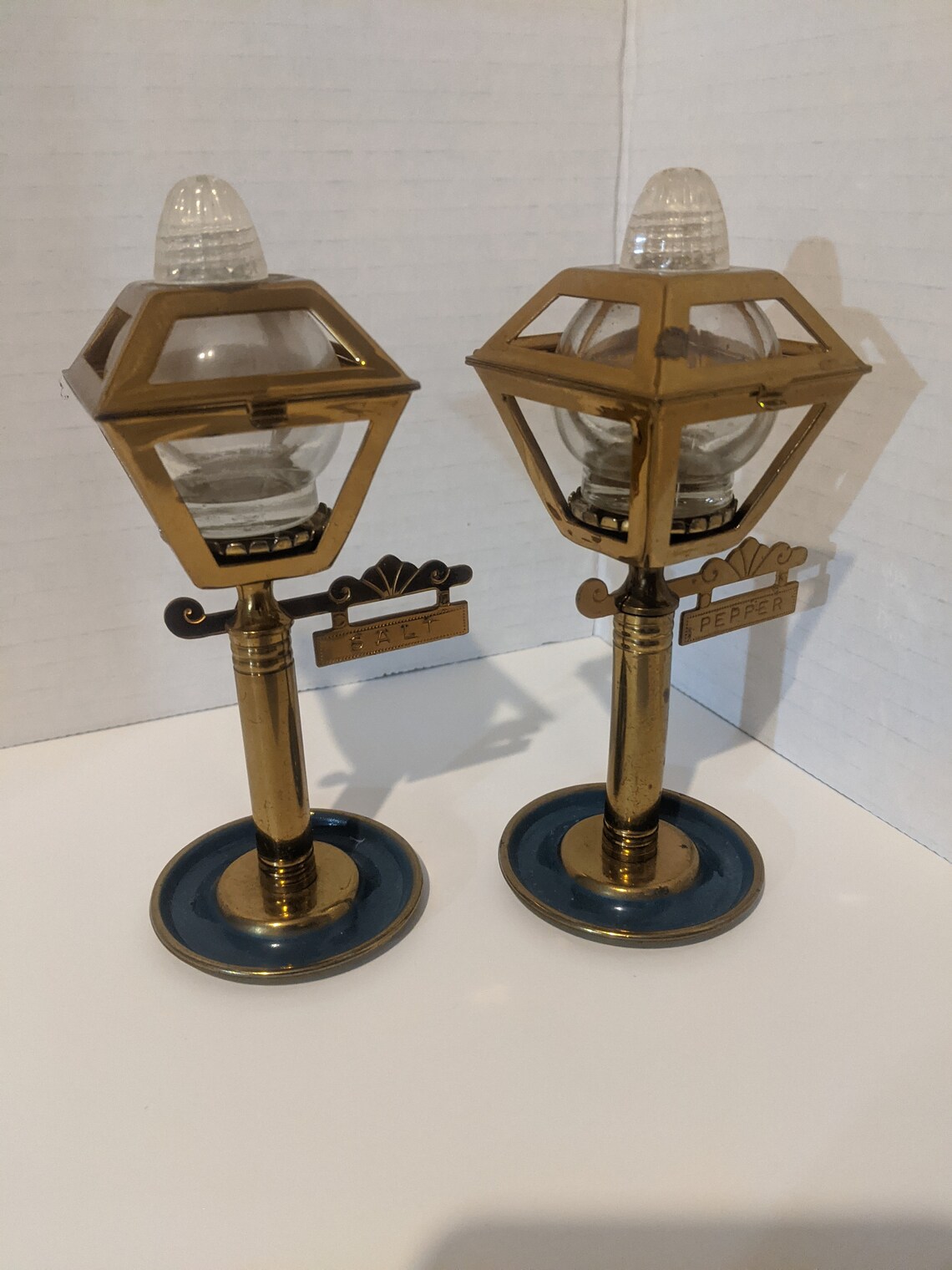 Street Lamp Salt and Pepper Shakers Vintage Street Lamps Etsy