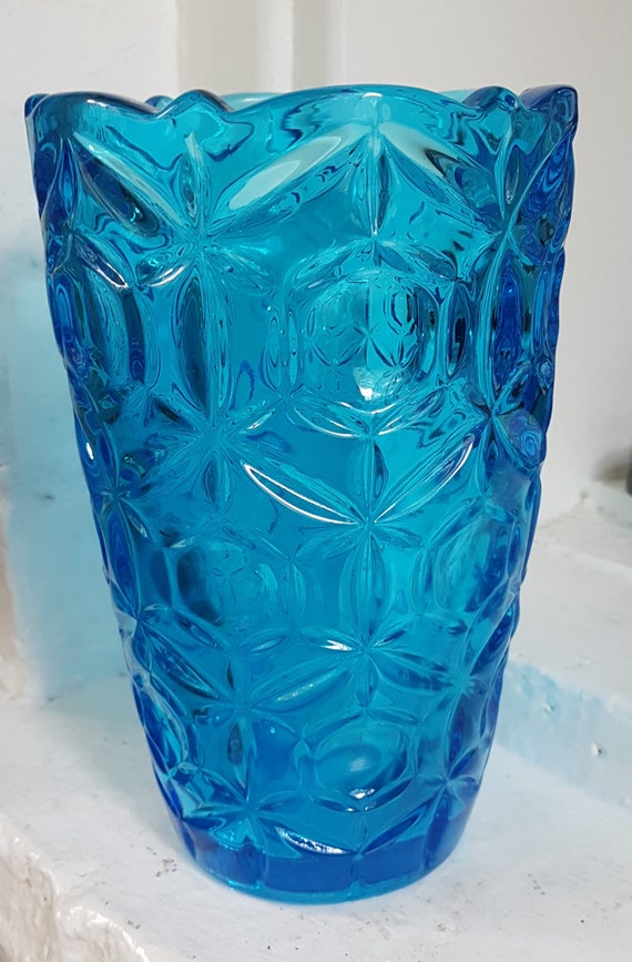 Blue on sale vase glass