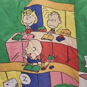 Drap-housse Snoopy Charlie Brown & Friends Drap de lit universitaire coloré Unified Feature Syndicate Inc Literie rare Drap de lit de dessin animé