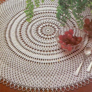 40s vintage circular round fern leaf edged spiral star doily doilies table mat pdf crochet pattern 11 diameter Instant PDF download 2788