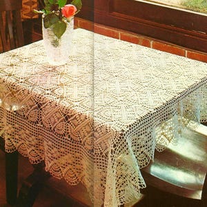 Patrón de crochet para mantel de encaje cuadrado. Patrón vintage para mantel de encaje de piña. Tamaño: 120 x 120 cm (47 x 47 pulgadas). Gráfico n.° A347.