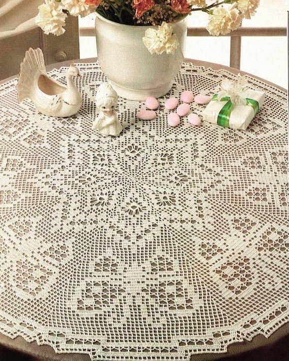 Crochet on sale table cloth