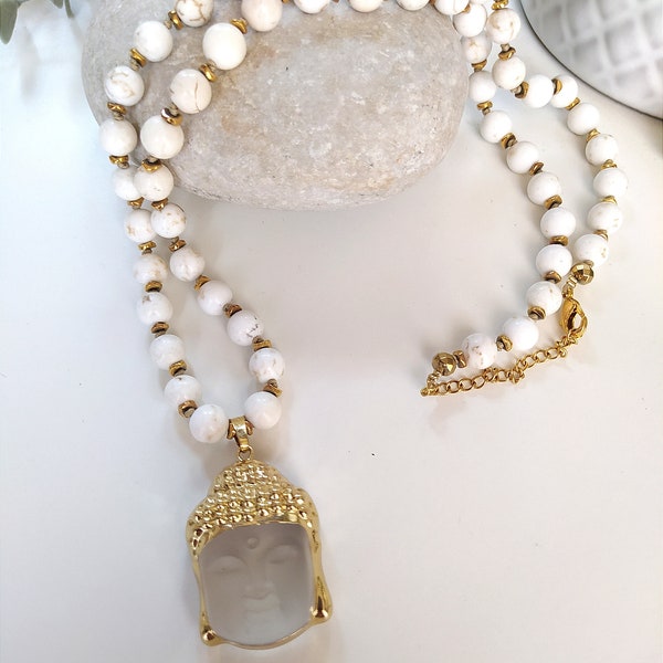 Collier Sautoir Perles magnésite et pendentif bouddha cristal