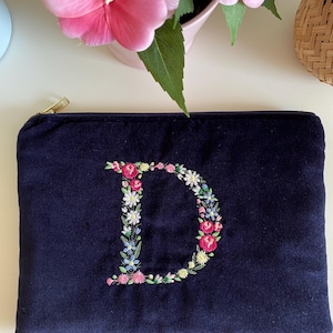 Bolsa de terciopelo bordada con la letra D, neceser, bolso de viaje, cartera, estuche para lápices, monedero, regalo de graduación, regalo de fin de curso, regalo para profesor.