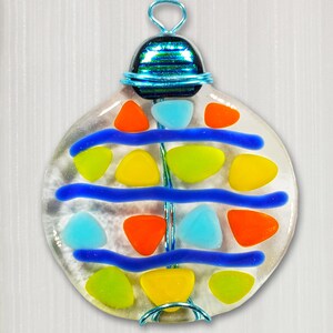 Handgefertigter, einzigartiger Baumschmuck aus geschmolzenem Glas