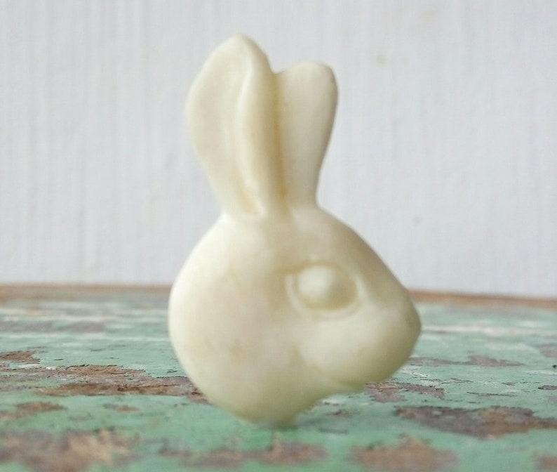 Cute Animal Adorable Rabbit Carved Buffalo Bone Making Jewelry E420