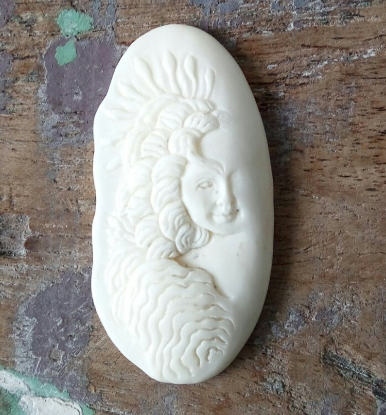 Neckalce Pendant E370 Carving Recycle Jewelry Making Native American Beautiful Carving Buffalo Bone