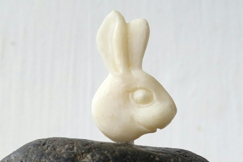 Cute Animal Adorable Rabbit Carved Buffalo Bone Making Jewelry E420