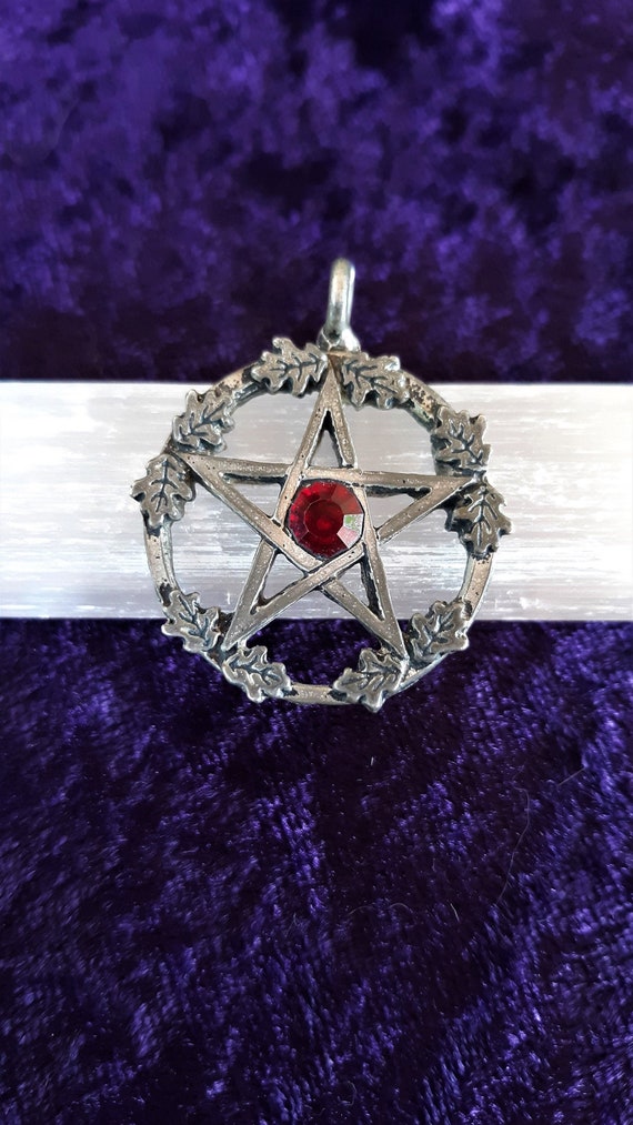 Vintage Wicca Pagan Pentacle with Ruby Colored Gem