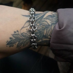 Daisy Chain Stainless Steel Chainmail Bracelet: Chunky Gothic Jewellery