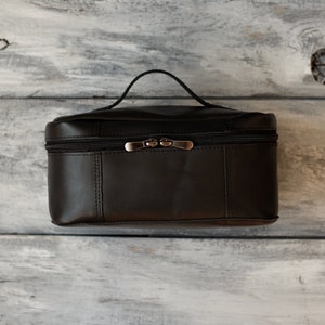 Leather Toiletry Bag for Her Him, Big Makeup Bag, Personalized Cosmetic Bag for Women and Men, Makeup Storage, Dopp Kit, Large Make Up Case