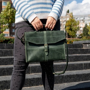 Cartella in pelle, borsa per laptop verde personalizzata per il lavoro, borsa per computer compatta per papà, borsa a tracolla per Macbook, regalo per colleghi