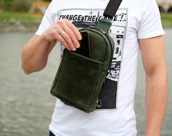 Leder Sling Bag Herren, Leder Fanny Pack personalisiert, Individuelle Herren Bauchtasche mit Gravur, Geschenk für Papa