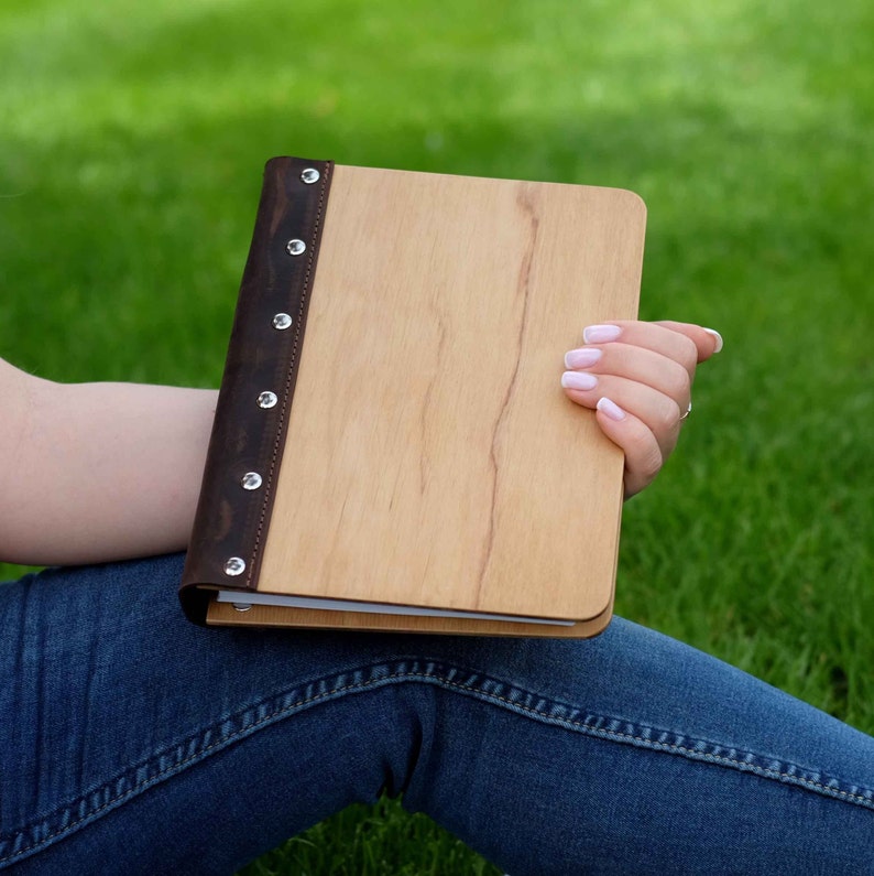 Journal en bois personnalisé, reliure en bois personnalisée, cahier en bois et cuir, reliure à anneaux A5, cahier rechargeable, agenda à anneaux image 9