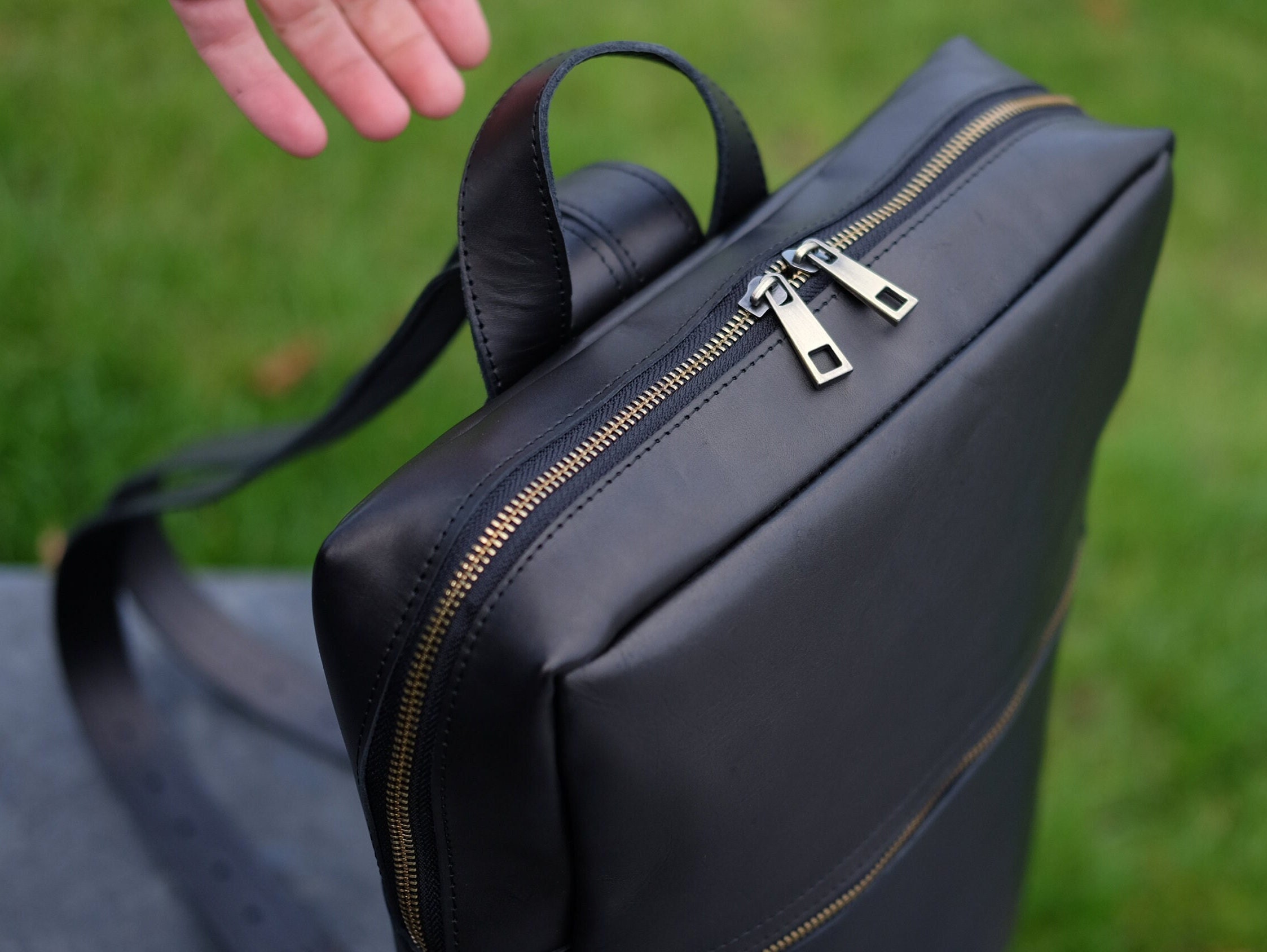 Macbook 15 backpack 2025
