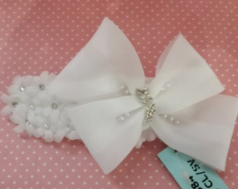 Floral, pearl, diamante with bow side Piece  (R588)