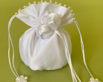 Satin and Pearl bag  (LJ76)