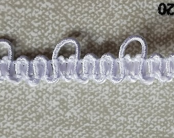 Elasticated bridal looping, White 1/2 metre