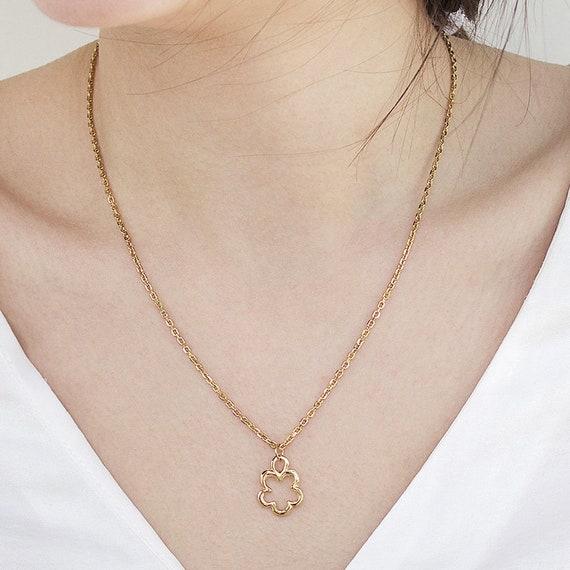 Flower Pendant Open Flower Necklace SimpleCuteJewel Gift for her Daughters Gift Dainty Pendant Silver Flower Necklace