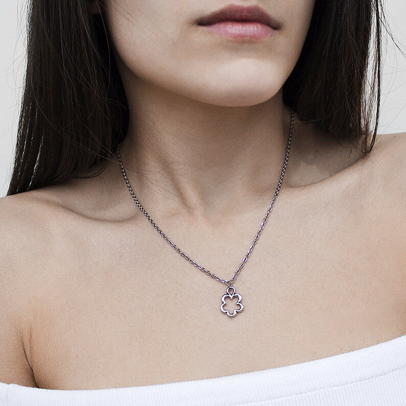 Flower Pendant Open Flower Necklace SimpleCuteJewel Gift for her Daughters Gift Dainty Pendant Silver Flower Necklace