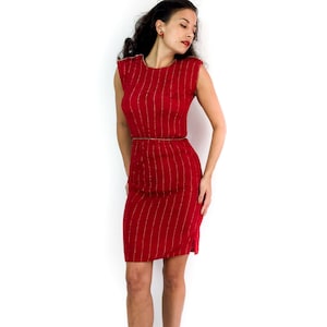 70s vintage red and gold Cheongsam/Qipao dress. Buttoned at the shoulders. Asian floral print.