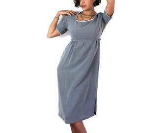 Vintage grey office dress, preppy cut, bow in the back, white borders, square collar. Retro good girl look. Sizes S to M.