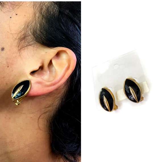 Boucles D'oreilles Clips Vintage Années 80 - Perles Plastique Noir Et Métal Doré - Occasion