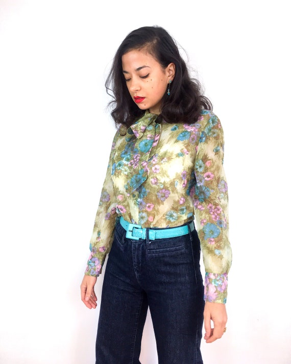 70s vintage sheer blouse. Kaki with a flower prin… - image 1