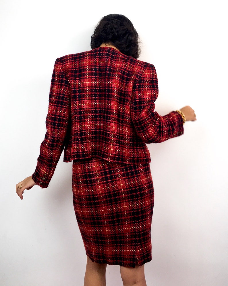 Best sizes S to M. Pencil skirt and blazer Cool buttons 80s-90s vintage Super cool vintage tartan skirt suit Deep and bold red hews