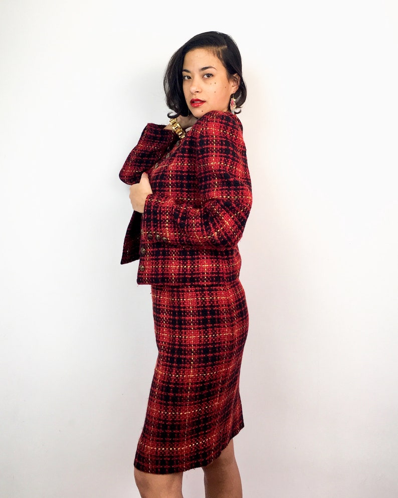 Best sizes S to M. Pencil skirt and blazer Cool buttons 80s-90s vintage Super cool vintage tartan skirt suit Deep and bold red hews