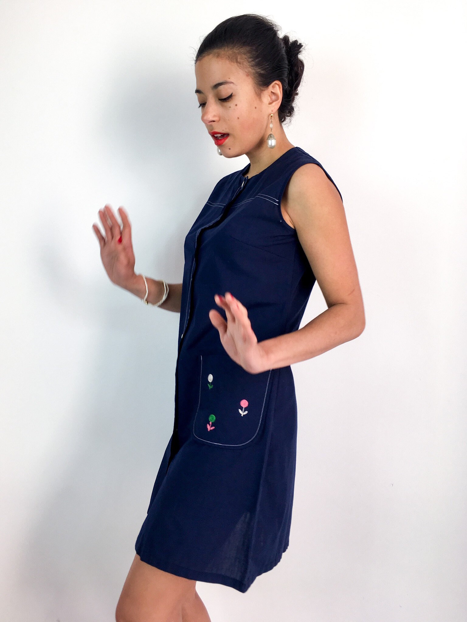 Robe Chemise Vintage Années 70 à Pois Blanc Et Bleu Marine - Taille M - Coton - État Parfait