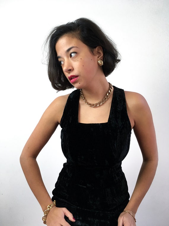 80s vintage black velvet mini dress. Tight and fl… - image 7