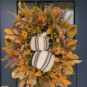 Fall Woodland Floral Wreath with Pumpkin,  Autumn Boho Wreath, Farmhouse Wreath, Natural Wreath for Home, Fall Decor for Front Porch
