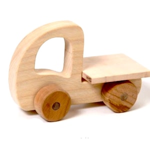 Wooden Truck Toy, Pick up truck with rotating wheels, Organic wooden toy, Eco-friendly Toy, Montessori baby toy, Waldorf toy, Nursery decor