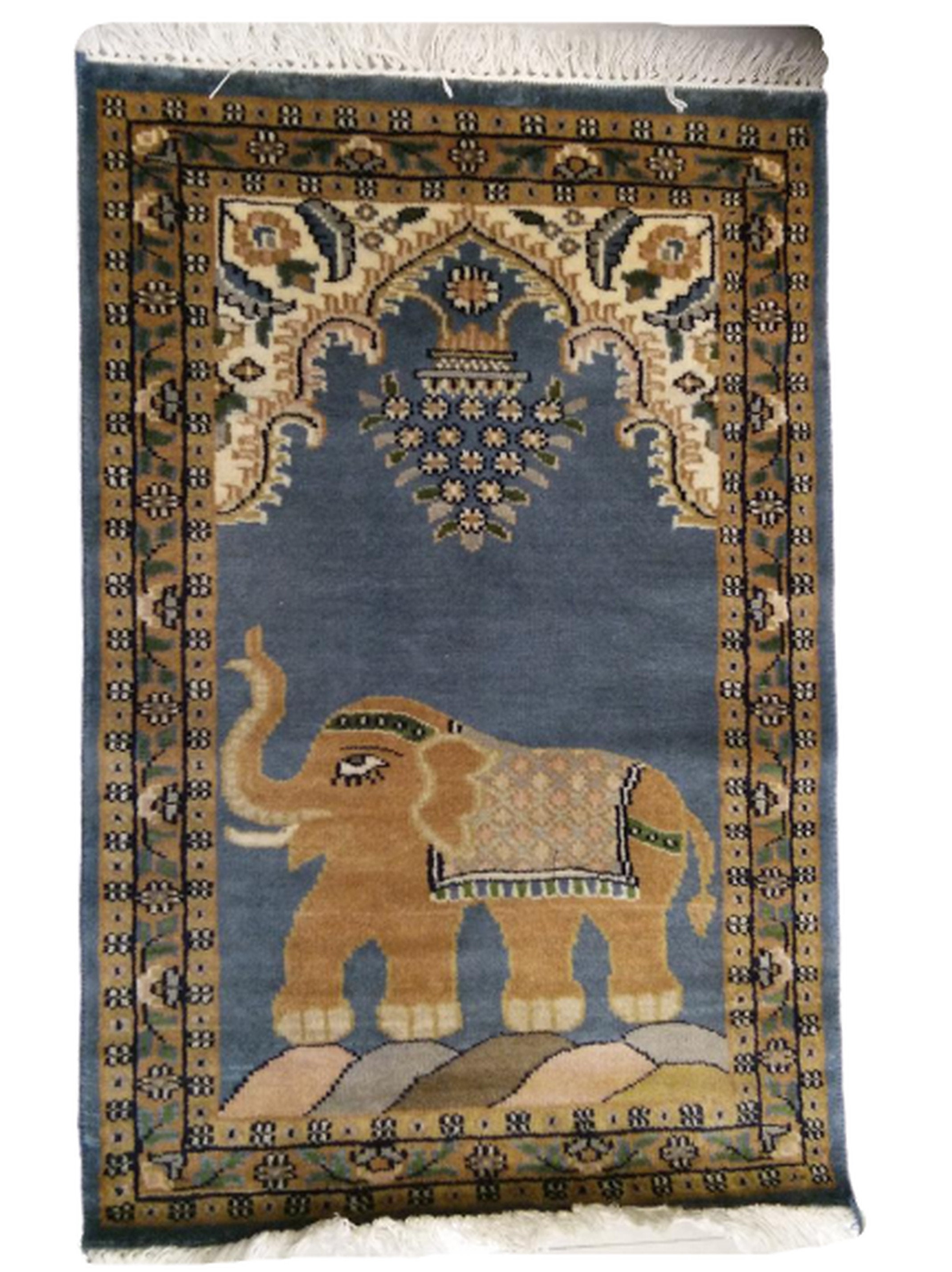 India Traditional Elephant Design Wool Carpet Area Rug Size 2 Etsy