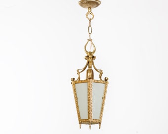 Kleine sechseckige Messinglaterne mit Milchglasscheiben Vintage restaurierte Arbeitslampe aus Spanien