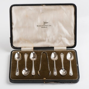 Vintage Silver Plated Tea Spoons with Sugar Tongs in Original Presentation Case Walker & Hall Set of 6