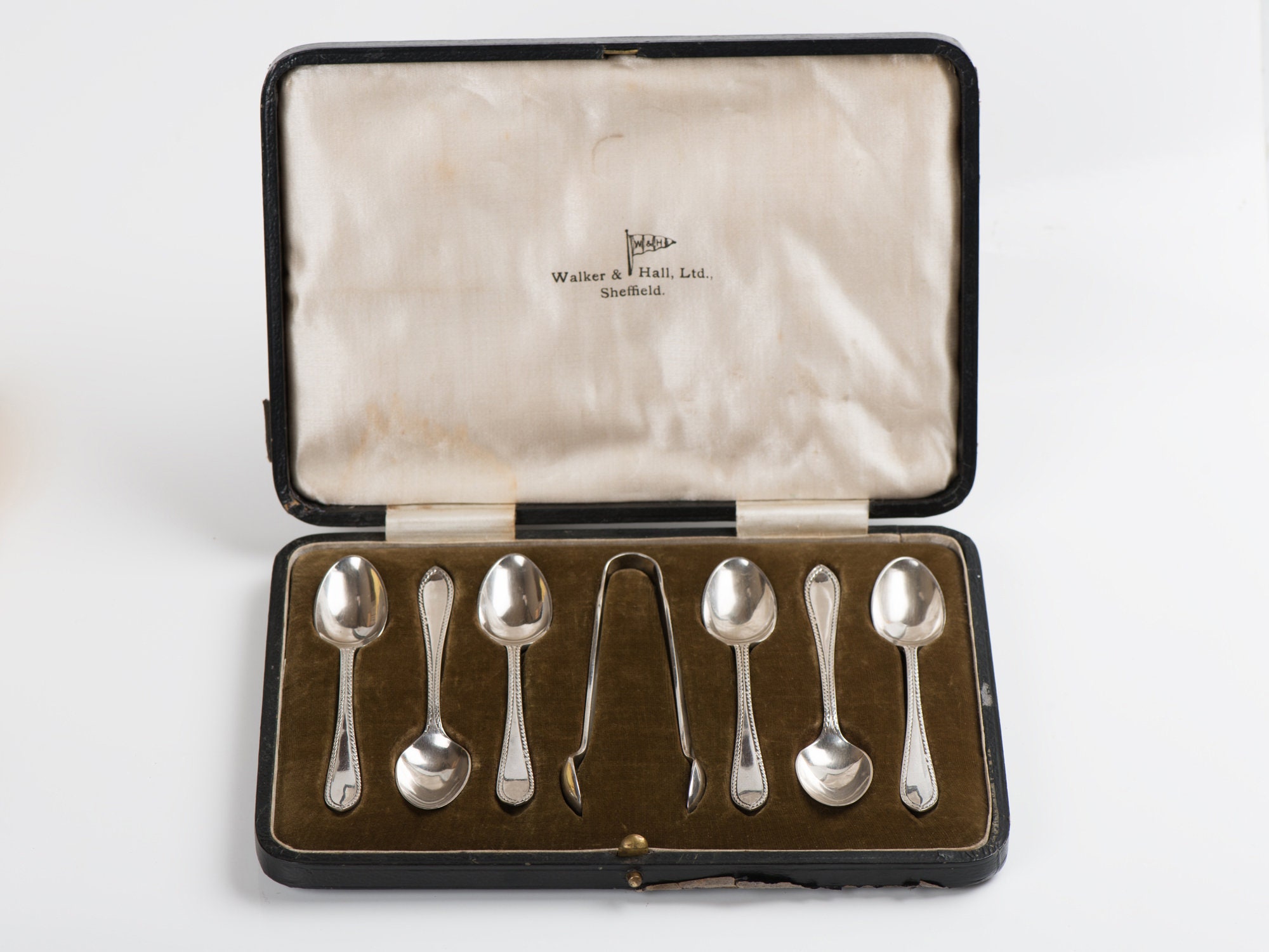 Martin Hall - Etsy Canada