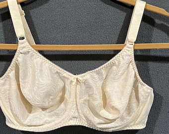 Vintage DIM 6807 Full Coverage Underwire Bra Cream Jacquard 38D ILGWU USA Sheer