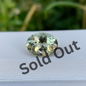 Natural Mint Green Beryl Gemstone: 1.23 Carat Oval Cut, 8x6mm