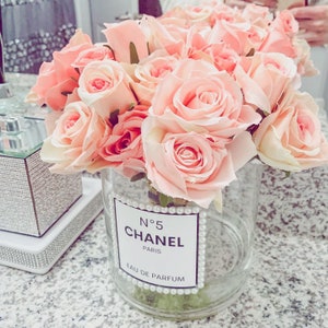 How to: Coco Chanel Inspired Flower Vase (with stickers) 🌿🌸 – sheemazaman