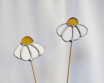 Stained Glass Daisy Flower: Handmade Everlasting Bloom